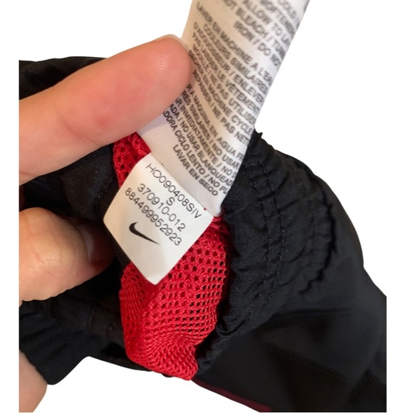 Nike the Athletic Dept. Wind Breaker Capri Pants - Picture 8 of 8